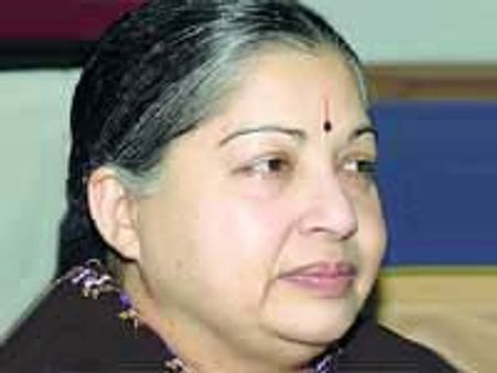 கொடநாடு பஞ்சாயத்து தலைவரின் வழக்கை தள்ளுபடி செய்ய கோரி ஜெயலலிதா மனு