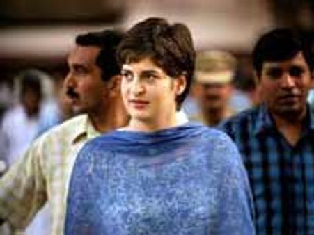 சிம்லாவில் மழை-பிரியங்காவி்ன் பங்களா கட்டுமானப் பணிகள் பாதிப்பு