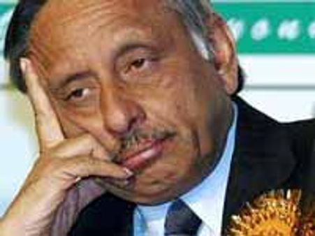 காமன்வெல்த் போட்டியைப் பார்க்கக் கூட விரும்பாமல் லண்டனுக்குப் போன மணிசங்கர அய்யர்