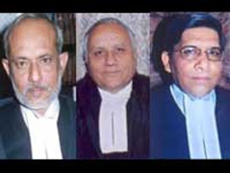 அயோத்தி வழக்கில் நிறைந்து கிடந்த 'கண்ணிவெடி'களை அகற்ற கடுமையாக போராடினோம்-நீதிபதி கான்