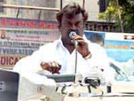 சட்டசபைத் தேர்தல் கூட்டணி-மக்கள் கருத்தறிய டூர் கிளம்புகிறார் விஜயகாந்த்