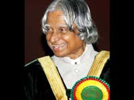 வேண்டாம் வெள்ளையர் உடை!-பட்டமளிப்பு விழாவில் கலாம் பேச்சு