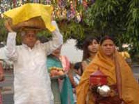 ராப்ரி தேவியின் சொத்துக் கணக்கு-62 பசு மாடுகளும், 42 கன்றுக் குட்டிகளும்!