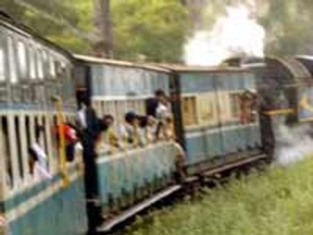 பயணிகள் பாதுகாப்பை முன்னிட்டு ஊட்டி மலை ரயில் நேரம் மாற்றம்