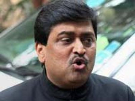 கார்கில் தியாகிகளுக்கான வீடு தொடர்பான சர்ச்சை-சவானிடம் இன்று பிரணாப் விசாரணை