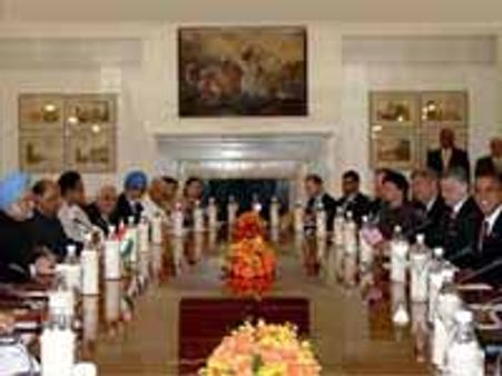 காஷ்மீர் விவகாரத்தை இந்தியா, பாக்.தான் தீர்க்க வேண்டும்-ஒபாமா