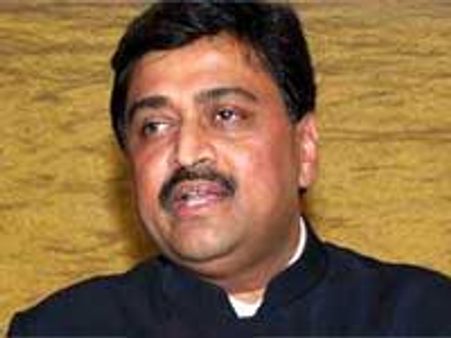 மும்பை ஆதர்ஷ் வீட்டு வசதிக் கழக ஊழல்-சவானை விசாரிக்கவுள்ளது சிபிஐ