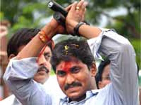 ஜெகன்மோகன் ரெட்டி ராஜினாமா: புது கட்சி தொடங்குகிறார்