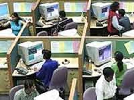 மீண்டும் அதிகரிக்கும் வேலைவாய்ப்புகள்-2009ல் 13 பேருக்கு வேலை கிடைத்தது