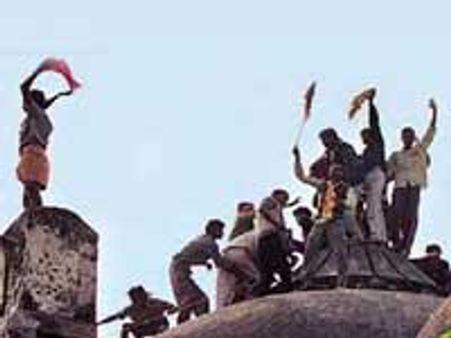 பாபர் மசூதி இடிப்பு தினம்: நாடு முழுவதும் உஷார் நிலை!