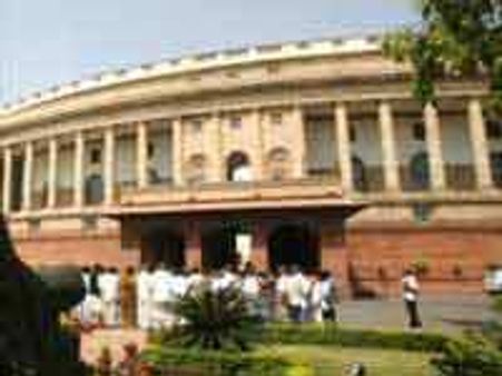 நாடாளுமன்ற அமளி-பொறுப்பற்ற கட்சிகளால் ரூ. 146 கோடி மக்கள் வரிப்பணம் வீண்