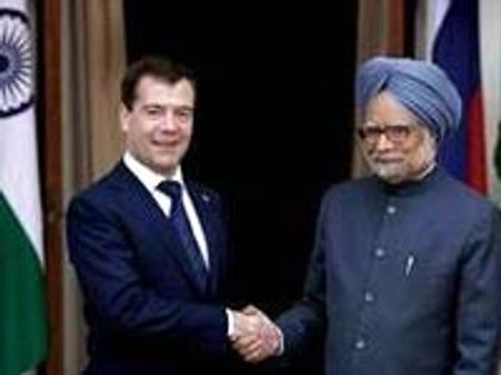 இந்தியா-ரஷ்யா 30 உடன்பாடுகளில் கையெழுத்து-20 பில்லியன் டாலர் வர்த்தகத்திற்கு இலக்கு