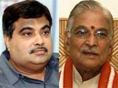 ஸ்பெக்ட்ரம் விசாரணை விவகாரம்-கத்காரியை சந்தித்தார் முரளி மனோகர் ஜோஷி