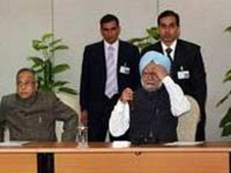 விலைவாசி, பண வீக்கம் உயர்வு-முடிவெடுக்காமல் முடிந்தது பிரதமரின் ஆலோசனை