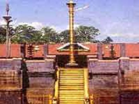 சபரிமலை-மகர விளக்கு காலம் இன்று நிறைவு: வசூல் ரூ. 140 கோடி