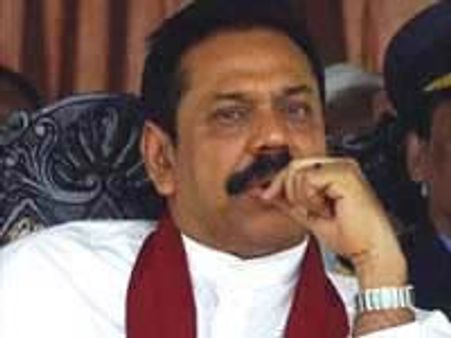 ஜோதிடர்கள் பேச்சைக் கேட்டு அமெரிக்கா புறப்பட்டுச் சென்றார் ராஜபக்சே