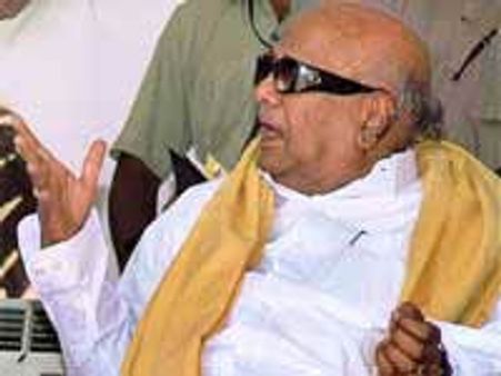 ஸ்பெக்ட்ரம் விவகாரத்தில் களங்கம் ஏற்படுத்த எதிர்க்கட்சிகள் முயற்சி-திமுக கடும் கண்டனம்