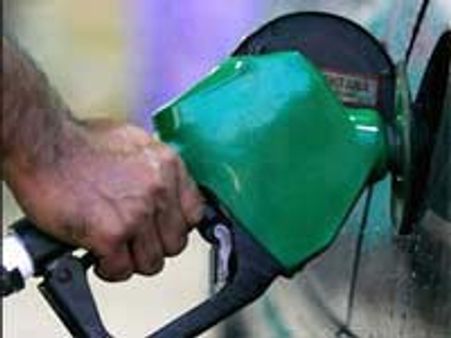 பட்ஜெட்டுக்குப் பிறகு பெட்ரோல் விலை குறைகிறது!