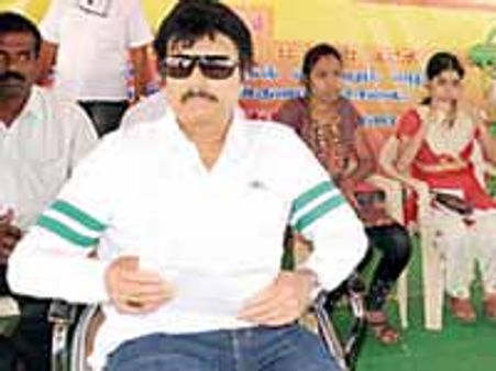 அதிமுக கூட்டணியில் 10 தொகுதிகள் வேண்டும்! - கார்த்திக்