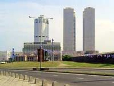 உலகின் மோசமான 10 நகரங்களில் கொழும்பு, கராச்சி: கருத்துகணிப்பு