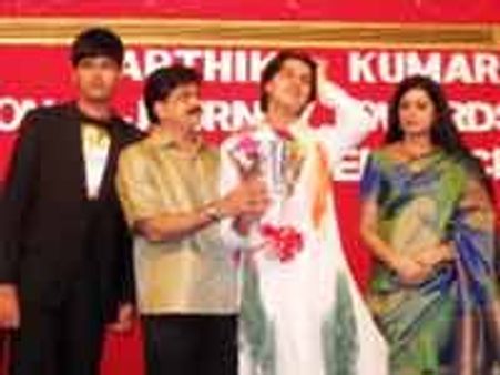 துபாயில் தமிழக மாற்றுத்திறனாளி மாணவனின் இசை நிகழ்ச்சி: இந்திய கன்சல் ஜெனரல் பாராட்டு