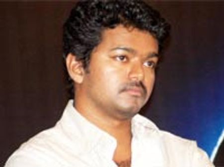 அதிமுக கூட்டணியில் விஜய் மக்கள் இயக்கத்துக்கு 10 சீட்?!