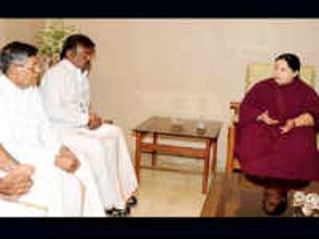 அமாவாசை ஸ்பெஷல்: அ.தி.மு.க கூட்டணியில் விஜயகாந்த் கட்சிக்கு 41 தொகுதிகள் ஒதுக்கீடு!