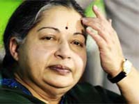 ஹஸன் அலி கறுப்புப் பணத்தில் பங்கா?- முரசொலி, கலைஞர் டிவிக்கு ஜெ நோட்டீஸ்!