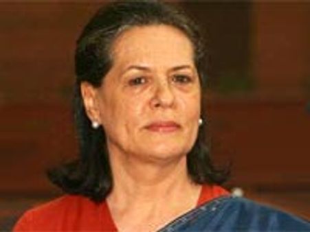 உலகின் அதிகாரமிக்கோர் பட்டியலில் சீன அதிபர் முதலிடம்: சோனியாவுக்கு 9வது இடம்-மன்மோகன் 18