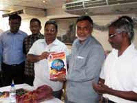 துபாய் வானலை வளர்தமிழ் அமைப்பின் ’இனி’ கவிதைச் சிறப்பிதழ் வெளியீடு