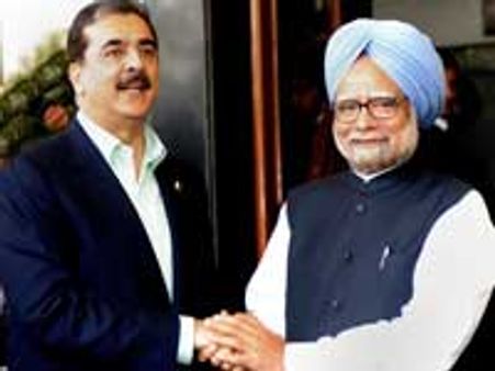 உலகக்கோப்பையை வென்றதற்காக இந்தியாவுக்கு பாக். பிரதமர் கிலானி வாழ்த்து