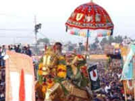 சித்திரைத் திருவிழா-16ம் தேதி மீனாட்சி திருக்கல்யாணம்-18ம் தேதி ஆற்றிரல் இறங்குகிறார் அழகர்