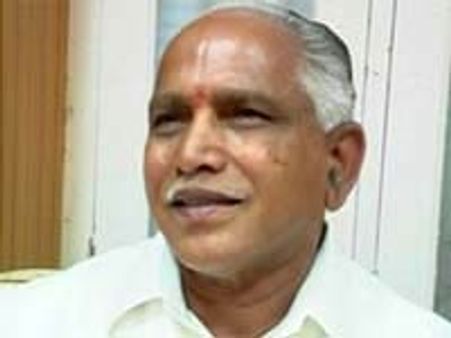 இந்திய அணிக்கு பிளாட் தருவதாக கூறிய எதியூரப்பா-சட்டவிரோத அறிவிப்பு என்பதால் சர்ச்சை!