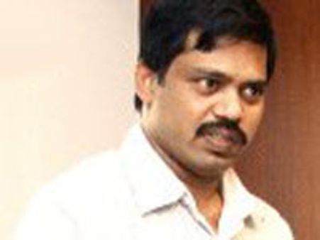 சாதிக்பாட்சா வீட்டில் சிபிஐ-தடய அறிவியல் நிபுணர்கள் சோதனை