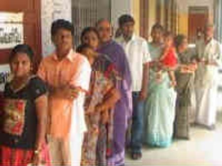 தமிழகத்தில் 8 தொகுதிகளில் மறு வாக்குப் பதிவில் 81% வாக்குப் பதிவு