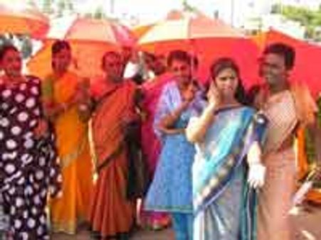 'மி்ஸ் கூவாகம்' பட்டம் வென்ற மதுரை ரம்யா!