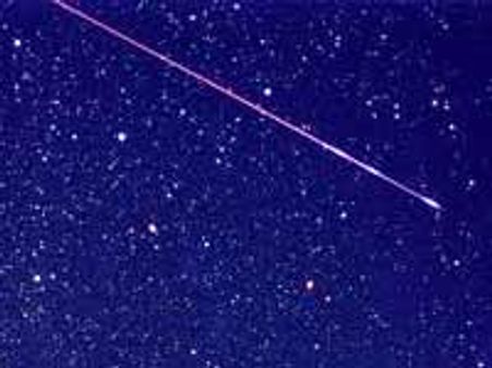 காணத் தவறாதீர்கள்.. இன்று இரவு எரிகற்கள் மழை!