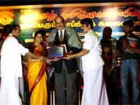 குவைத்தில் த‌மிழோசையின் 5-ம் ஆண்டு விழா: ஐம்பெரும் காப்பிய‌க் க‌லைவிழா