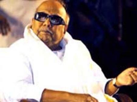 2ஜி..கனிமொழி: 'சட்டரீதியில் சந்திப்போம்'-திமுக உயர் நிலைக் கூட்டத்தில் தீர்மானம்