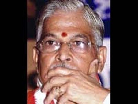 ஸ்பெக்ட்ரம் ஊழல்: பிஏசி தலைவர் ஜோஷியின் அறிக்கை நிராகரிப்பு; திமுக-காங் கூட்டணி வென்றது