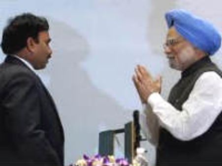 2ஜி ஊழல்: மெளனம் காத்த மன்மோகன்-பிஏசி குற்றச்சாட்டு!