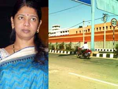 கனிமொழிக்காக திகார், ரோஹினி சிறைகளை தயார் செய்த அதிகாரிகள்!!