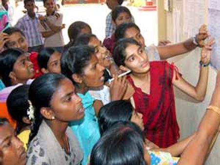 நாளை பிளஸ்டூ முடிவுகள்-உங்கள் தட்ஸ்தமிழில் காணலாம்