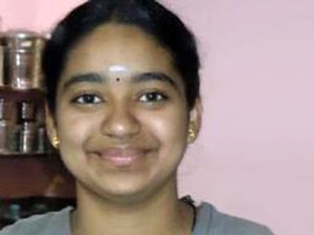 பிளஸ்டூ ரிசல்ட் வெளியீடு-ஓசூர் மாணவி ரேகா முதலிடம், கள்ளக்குறிச்சி வேல்முருகன் 2வது இடம்