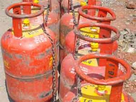 சமையல் கேஸ் விலை ரூ.50 உயரும்?-டீசல் விலையும் உயர்கிறது