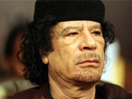 கடாபியின் மனைவி, மகள் துனிசியாவுக்கு தப்பி ஓட்டம்: அகதி முகாமில் தஞ்சம்