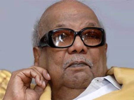 நான் எழுதிய பாடலை எடுத்து விட்டு சமச்சீர் கல்விப் புத்தகத்தை வெளியிடலாமே?-கருணாநிதி