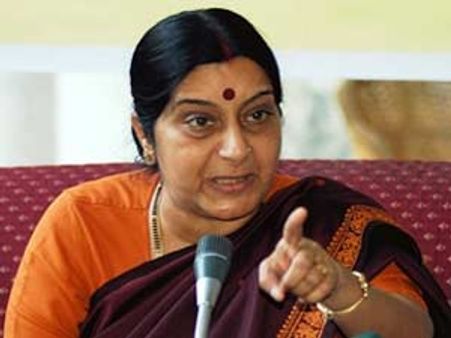 அருண் ஜேட்லி மீது சுஷ்மா சுவராஜ் தாக்கு-பாஜகவில் மோதல்