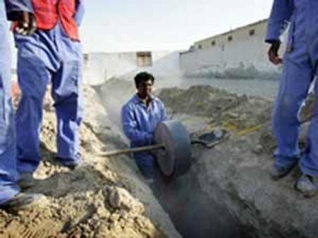 செளதியில் வெளிநாட்டினர் 6 ஆண்டுகளுக்கு மேல் பணியாற்ற தடை வருகிறது!