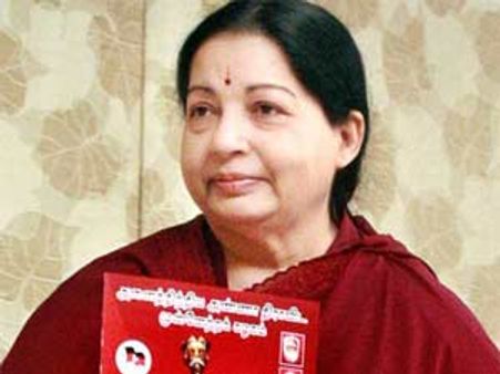 முதல் கட்டமாக 25 லட்சம் குடும்பங்களுக்கு இலவச மிக்சி, கிரைண்டர், மின்விசிறி